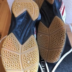 ヨネックスバドミントンシューズの画像