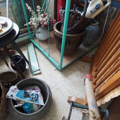 3段箱台車、73x107x192、倉庫整理や移動に便利の画像