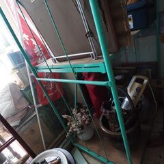 3段箱台車、73x107x192、倉庫整理や移動に便利の画像