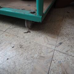 3段箱台車、73x107x192、倉庫整理や移動に便利の画像