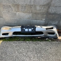 完全引き取り限定。マツダ　アンフィニ　RX-7 フロントバンパー。1型？ジャンク扱い。