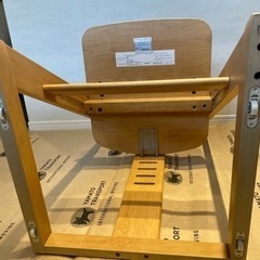 オカムラ　学習机のイスの画像