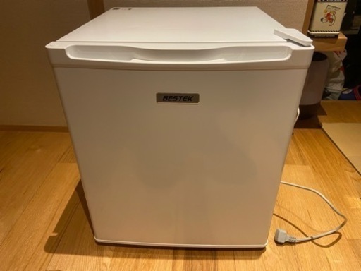 BESTEK 冷蔵庫 BTMF107 1ドア 45L 2017年製 小型 コンパクト ホワイト ホテル冷蔵庫 動作確認済み 家電 キッチン家電 冷蔵庫