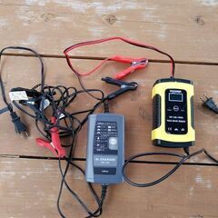 「取引中」バッテリー充電器２個セット　
