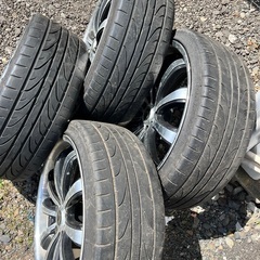 タイヤホイールの画像