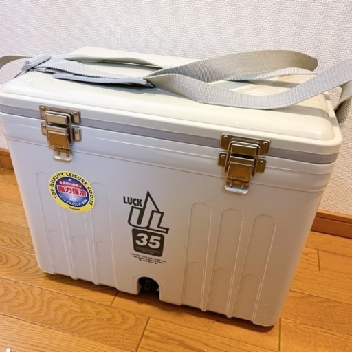 屋内利用のみ　クーラーボックス35L\n
