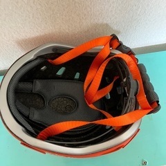 登山ヘルメットの画像