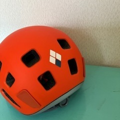 登山ヘルメットの画像