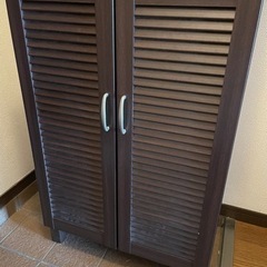 【受け渡し予定者様決定】
シューズボックス の画像