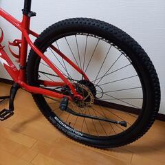 TREK トレック MARLIN 6 マーリン 2019年モデル サイズML赤白の画像