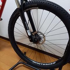 TREK トレック MARLIN 6 マーリン 2019年モデル サイズML赤白の画像