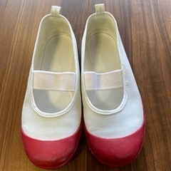 最終値下げ！　上履き　18cm