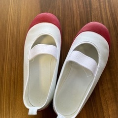 最終値下げ！　上履き　18cmの画像