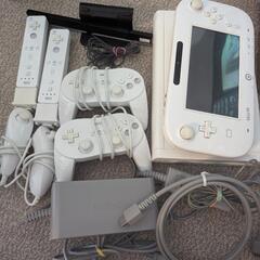 Wiiu本体と付属品色々　内蔵ゲーム複数あり