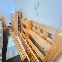 【あげます♪】優しい木製で丈夫な作り、お子様から大人まで使える二段ベッドの画像