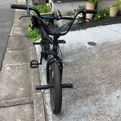 自転車 クロスバイクの画像
