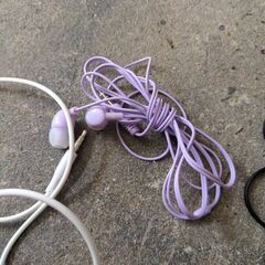 イヤホン4つ😚😚😚　なかなか美品です😁の画像