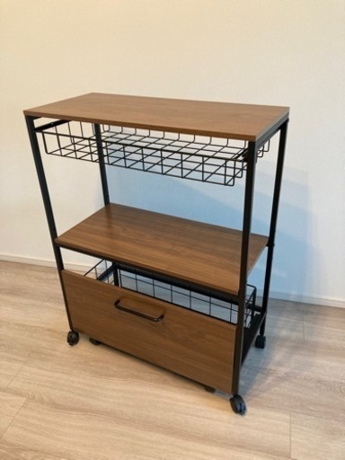 キャスター付きワゴン