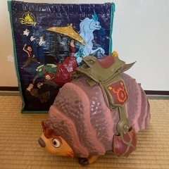 ディズニー　ラーヤ　トゥクトゥク