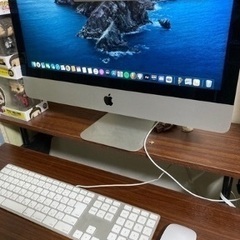 iMac 2013 21.5インチ型 マウスキーボード付き