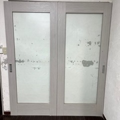 可愛い引き違い扉　