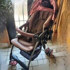 Apricaベビーカーの画像