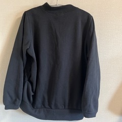 earth  トレーナーの画像