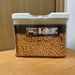 片手で開け閉めができる保存容器　長方形　カインズの画像