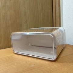 片手で開け閉めができる保存容器　長方形　カインズの画像
