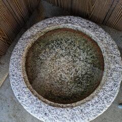 つくばい　手水鉢　めだか水槽の画像