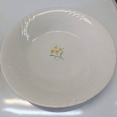 ☆お皿　スープ皿　花ポイント　２枚　サイズ：約21.5ｃｍ　中古品　の画像