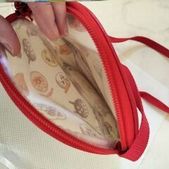 アンパンマンポシェットの画像