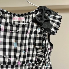 【着用1回】130 メゾピアノ アイス柄 定価1万円　チュニック チェック柄　黒の画像