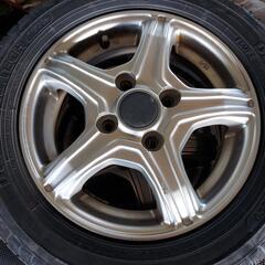 車のパーツ タイヤ、ホイール