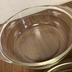 昭和レトロ ヴィンテージ　花柄　パイレックス　耐熱ガラス鍋　PYREX 日本製　+タニタ計量器　イワキガラス レトロポップ　岩城硝子　キャセロールの画像