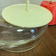 昭和レトロ ヴィンテージ　花柄　パイレックス　耐熱ガラス鍋　PYREX 日本製　+タニタ計量器　イワキガラス レトロポップ　岩城硝子　キャセロールの画像