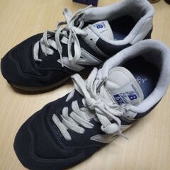 ニューバランス　クラシック５７４　１万２０００円ぐらいの品