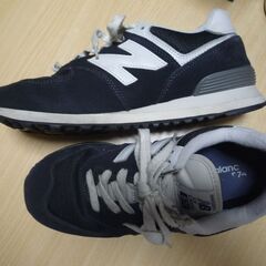 ニューバランス　クラシック５７４　１万２０００円ぐらいの品の画像