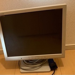 デスクトップパソコンモニター