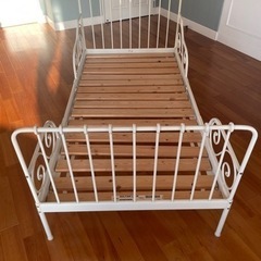 IKEA伸長式ベッド　すのこ付き
