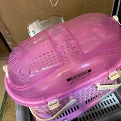 ペット用品　（数回使用）キャリーケース各1個500円の画像
