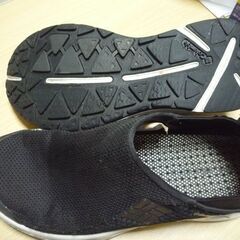 コロンビア　メッシュスリッポン　７０００円ぐらいの品の画像