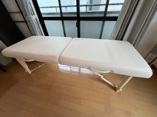 美品【フォンタナ】リビエラ25（幅63㎝）折りたたみ施術ベッド