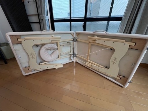 美品【フォンタナ】リビエラ25（幅63㎝）折りたたみ施術ベッド