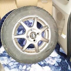 車のパーツ タイヤ、ホイールの画像