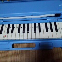 なんと😱100円にしちゃいました。😁ピアニカの画像