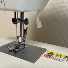 🌻シンガー(SINGER) ミシン🌻未使用品に近い定価￥12.000のところ￥7.000の画像