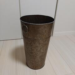 サリュ　ヴィンテージ　ブリキ缶　バケツ　傘立て
