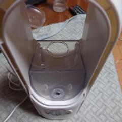 卓上冷風機（加湿機能付き）の画像
