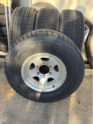 車のパーツ タイヤ、ホイール